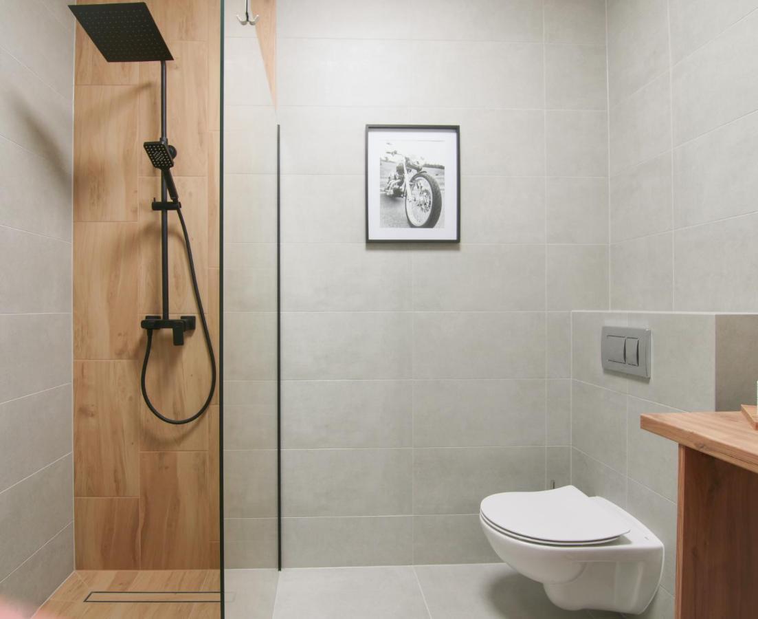 Apartamenty Vulcan ザトル エクステリア 写真